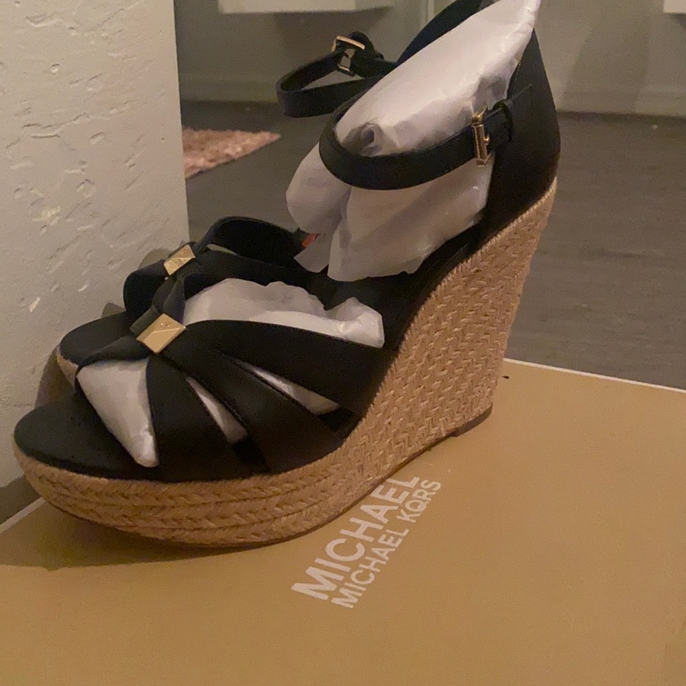 New Micheal kors wedges